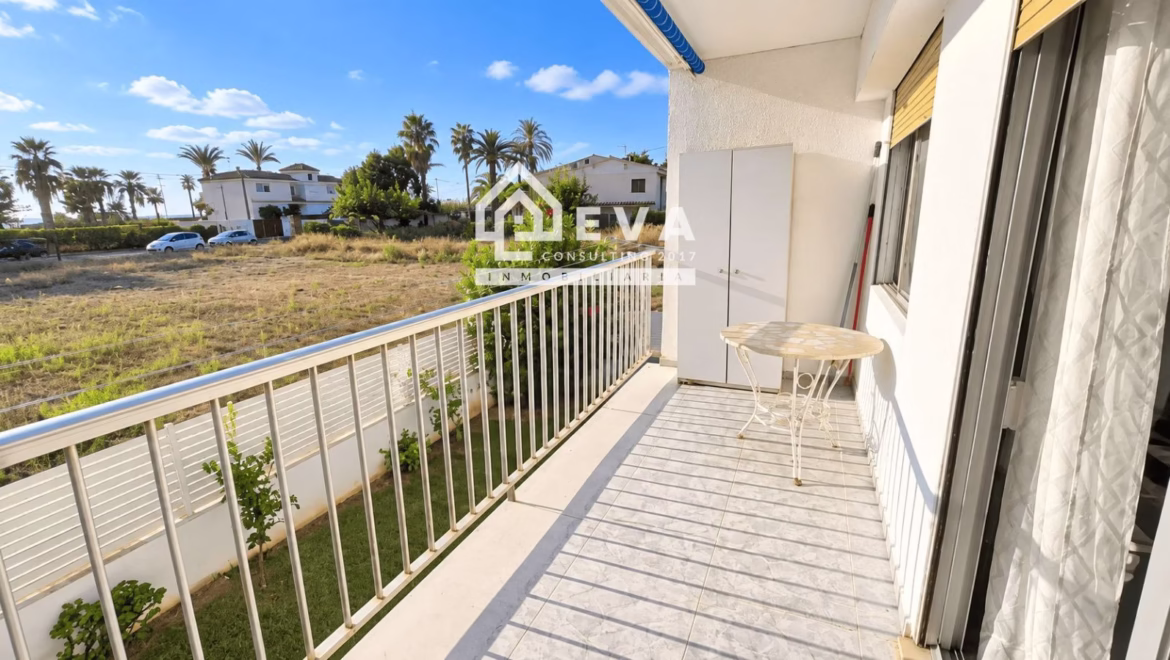 Apartamento en alquiler con terraza junto a la playa del Pinar, Grao de Castellón - foto 13 | Inmobiliaria en Castellón