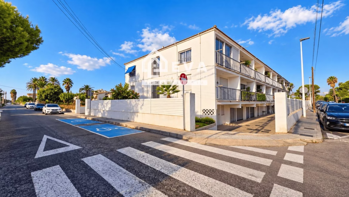 Apartamento en alquiler con terraza junto a la playa del Pinar, Grao de Castellón - foto 3 | Inmobiliaria en Castellón