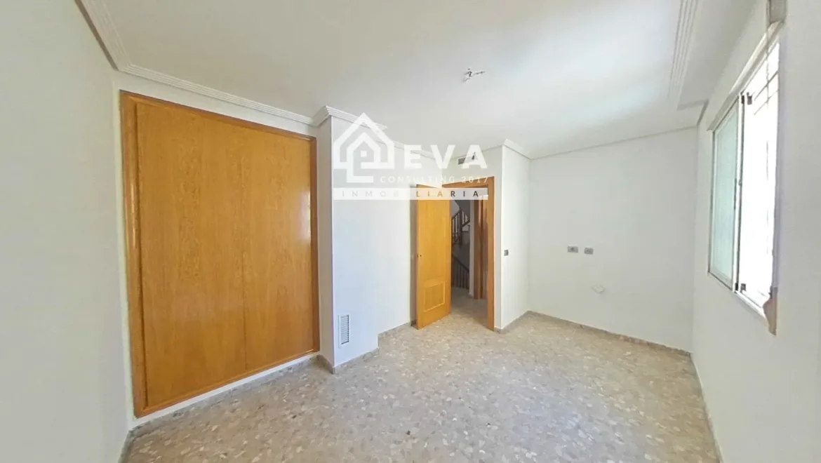 Casa adosada de banco en venta en Castellón con garaje - foto 29 | Inmobiliaria en Castellón