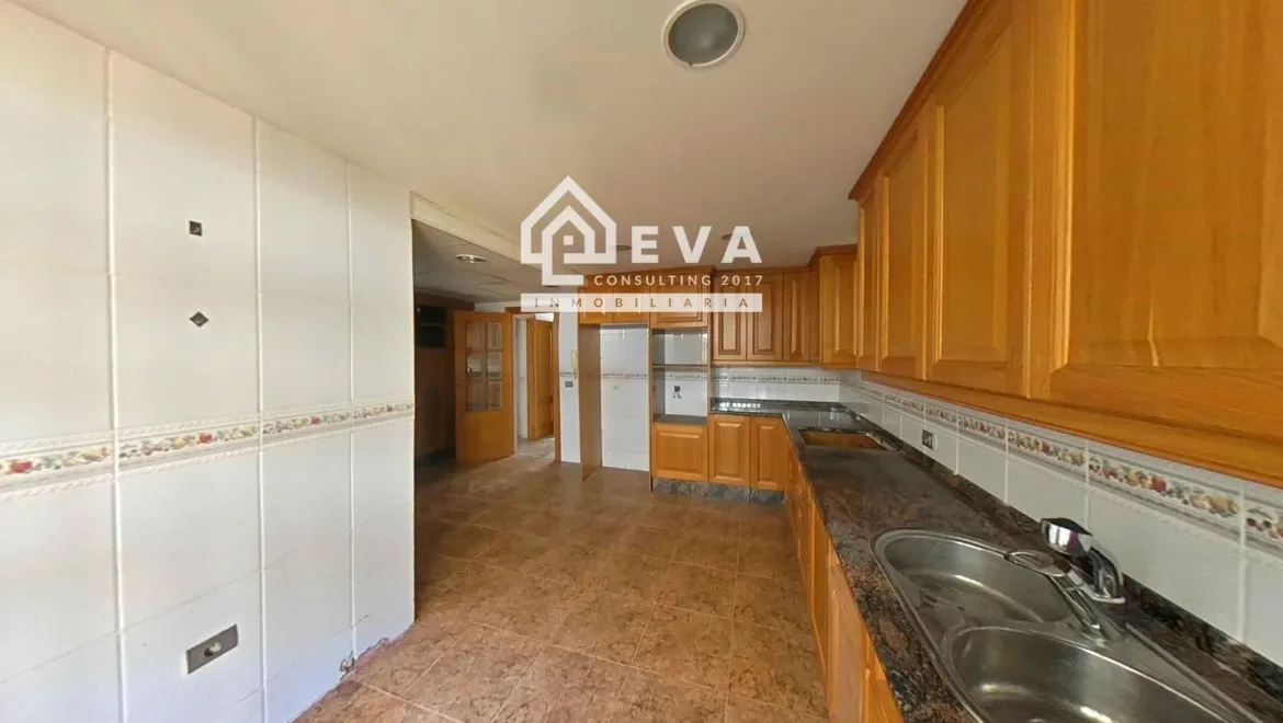 Casa adosada de banco en venta en Castellón con garaje - foto 3 | Inmobiliaria en Castellón