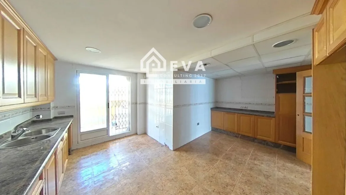 Casa adosada de banco en venta en Castellón con garaje - foto 4 | Inmobiliaria en Castellón