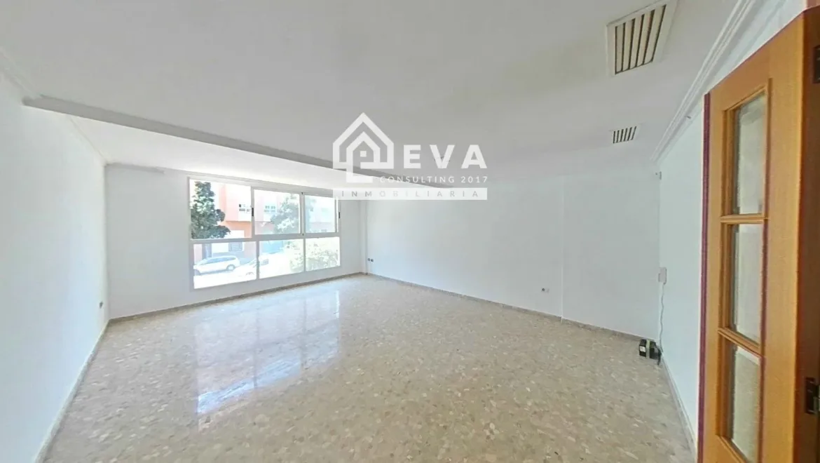 Casa adosada de banco en venta en Castellón con garaje - foto 5 | Inmobiliaria en Castellón