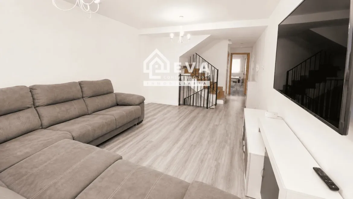 Chalet adosado en venta en Almassora pueblo con garaje y terraza - foto 10 | Inmobiliaria en Castellón