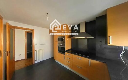 Piso en venta en el Grao de Castellón con 3 dormitorios 2 baños