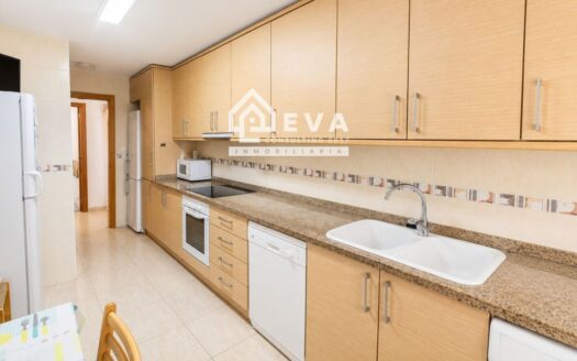 Piso en venta en Almazora con garaje, trastero y ascensor