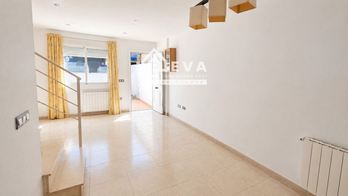 Adosado en venta en la playa de Almazora con piscina - foto 4 | Inmobiliaria Eva Consulting 2017