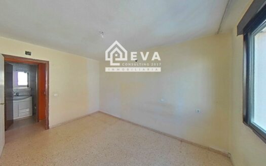Piso de banco en venta en Vila-real para reformar