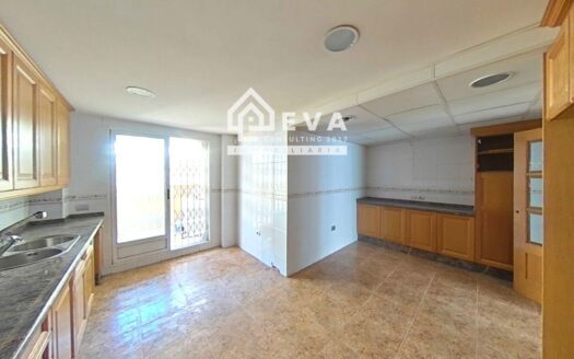 Casa adosada en venta en Castellón con garaje