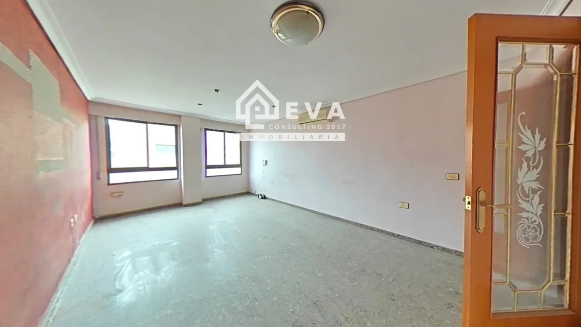 Piso bancario en venta en Vila-real para acondicionar - foto 1 | Inmobiliaria en Castellón
