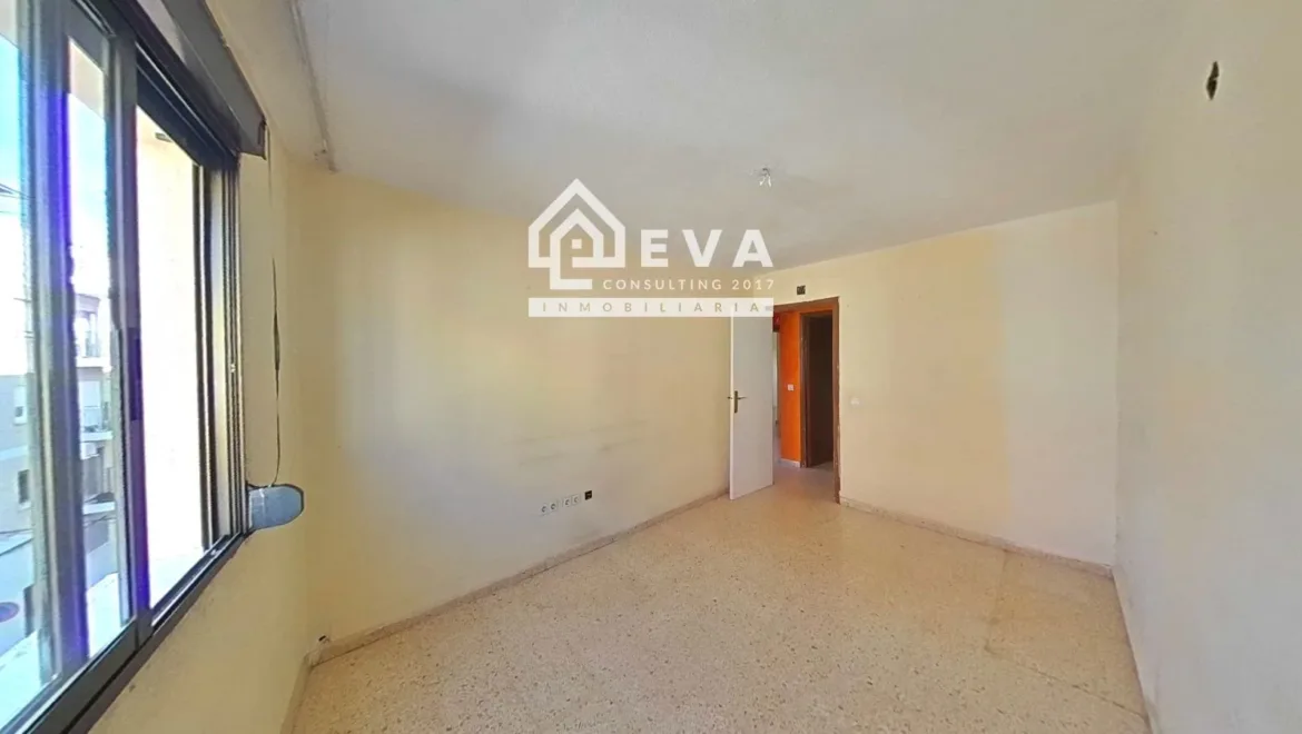 Piso bancario en venta en Vila-real para acondicionar - foto 2 | Inmobiliaria en Castellón
