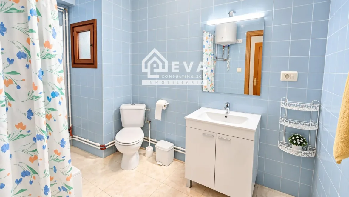 Piso en alquiler en Castellón de la Plana con 3 dormitorios y balcón - foto 14 | Inmobiliaria en Castellón
