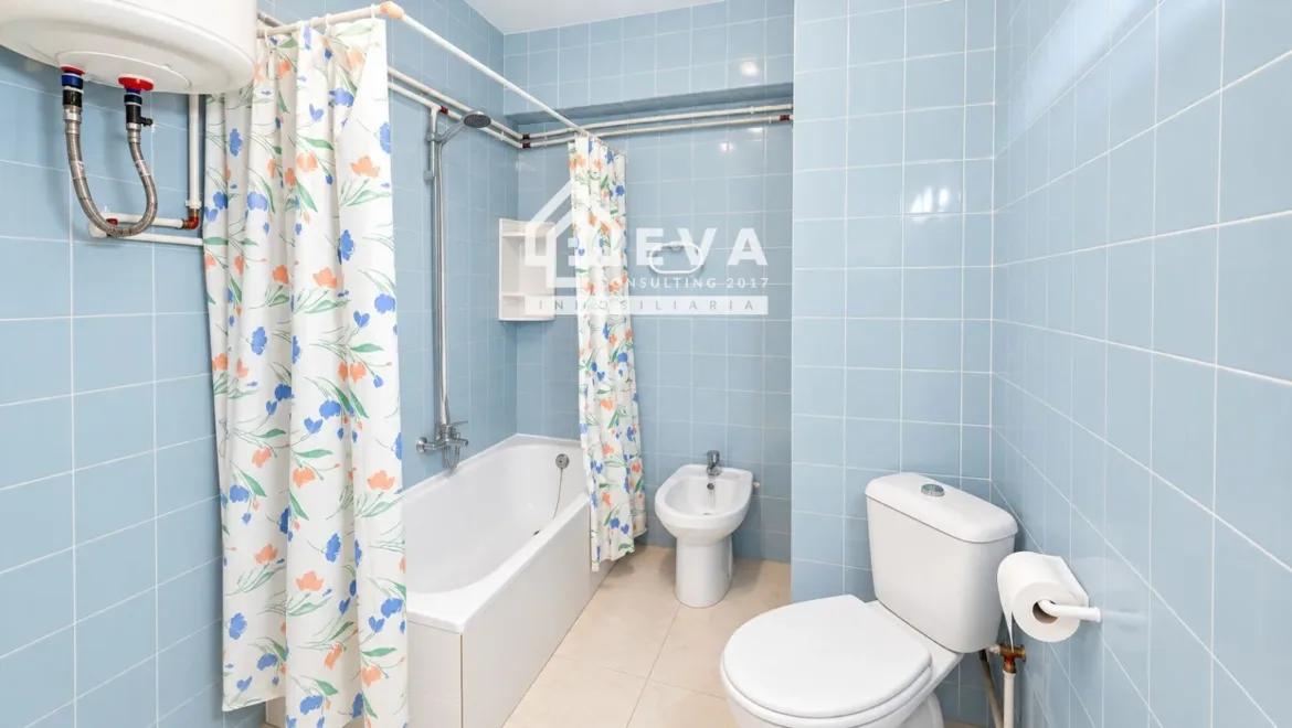 Piso en alquiler en Castellón de la Plana con 3 dormitorios y balcón - foto 15 | Inmobiliaria en Castellón