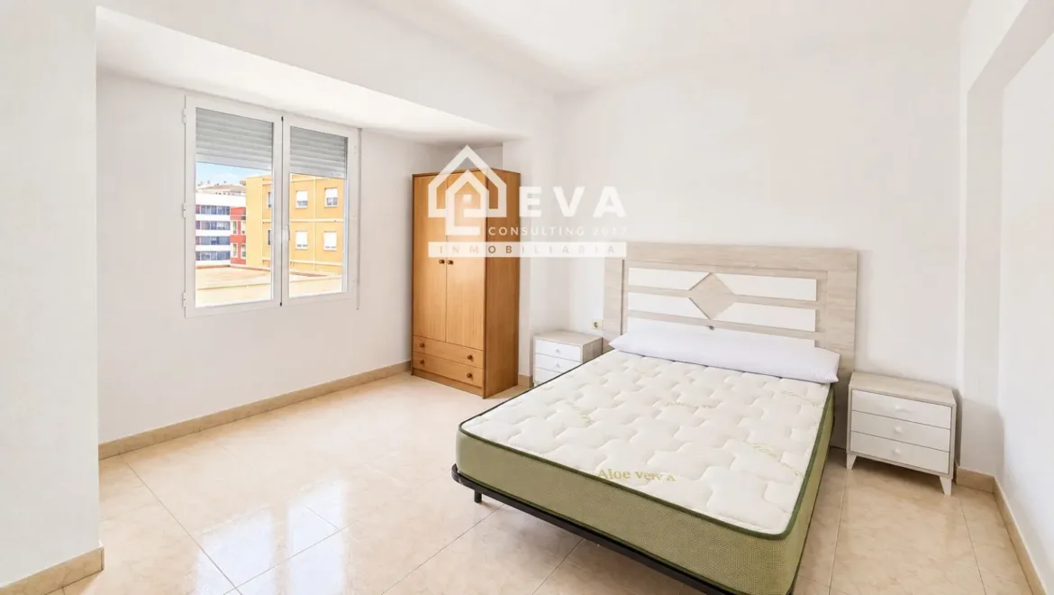 Piso en alquiler en Castellón de la Plana con 3 dormitorios y balcón - foto 6 | Inmobiliaria en Castellón
