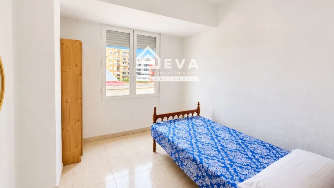Piso en alquiler en Castellón de la Plana con 3 dormitorios y balcón - foto 9 | Inmobiliaria en Castellón