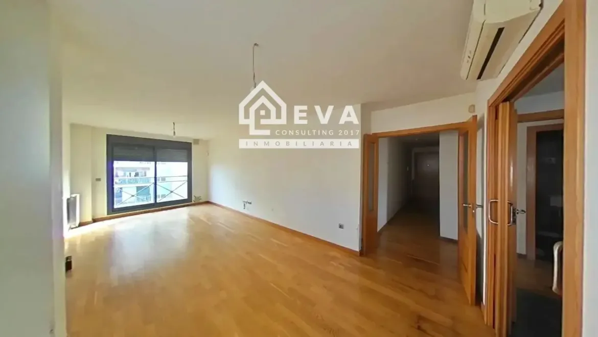 Piso en venta en el Grao de Castellón con 3 dormitorios - foto 1 | Inmobiliaria en Castellón