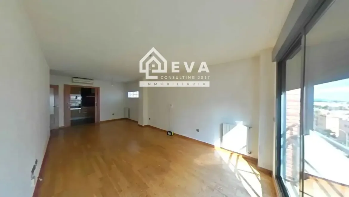 Piso en venta en el Grao de Castellón con 3 dormitorios - foto 2 | Inmobiliaria en Castellón