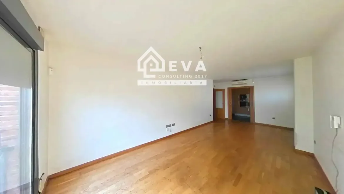 Piso en venta en el Grao de Castellón con 3 dormitorios - foto 3 | Inmobiliaria en Castellón